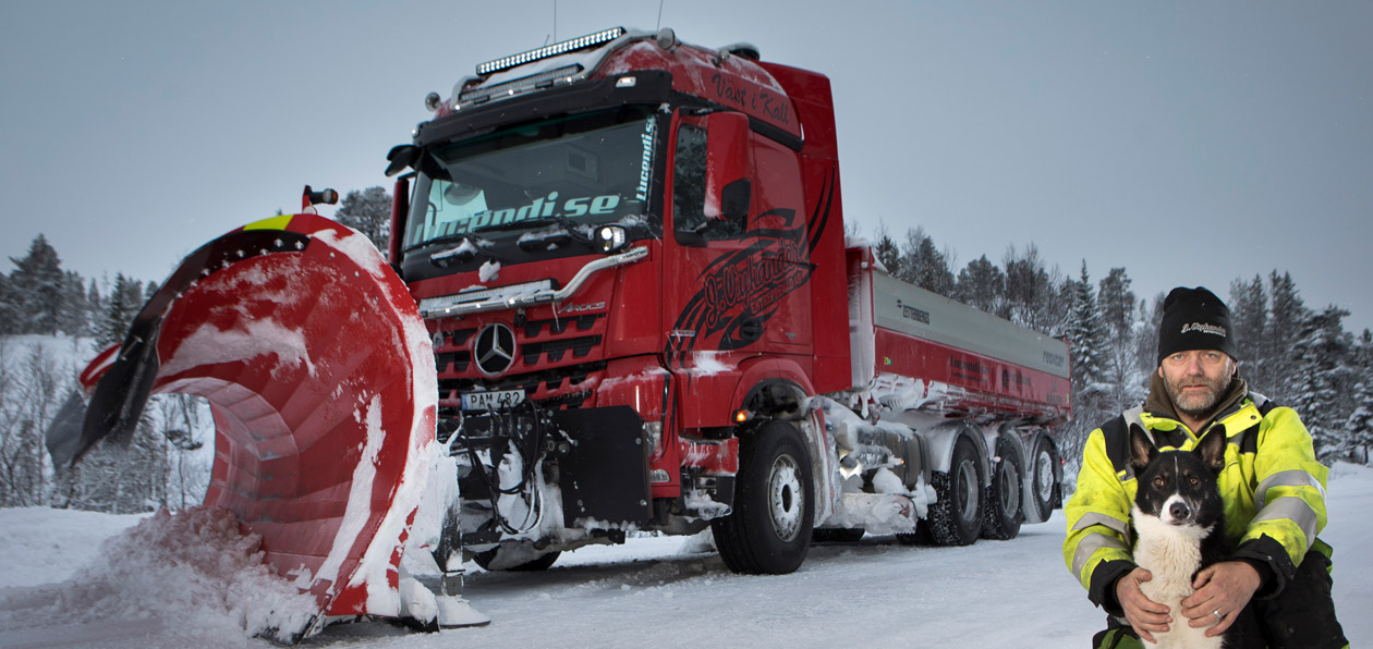 На шасси Mercedes-Benz Arocs изготовили необычный снегоочиститель