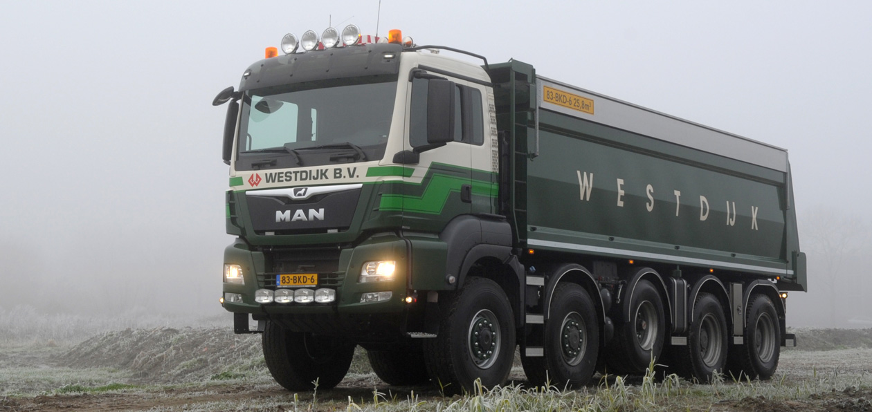 MAN поставил 100-й грузовик с колесной формулой 10х8