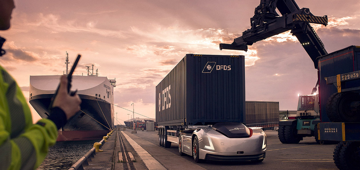 Автономный тягач VERA от Volvo Trucks готов к работе в порту