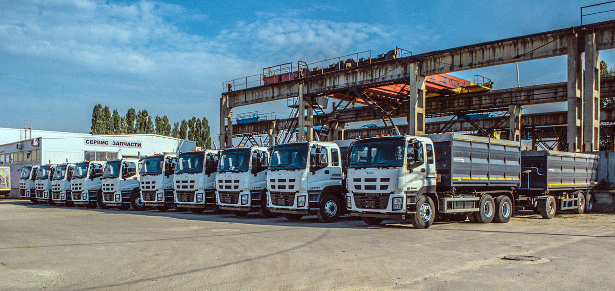 Isuzu поставила 10 автопоездов-зерновозов крупному агрокомплексу