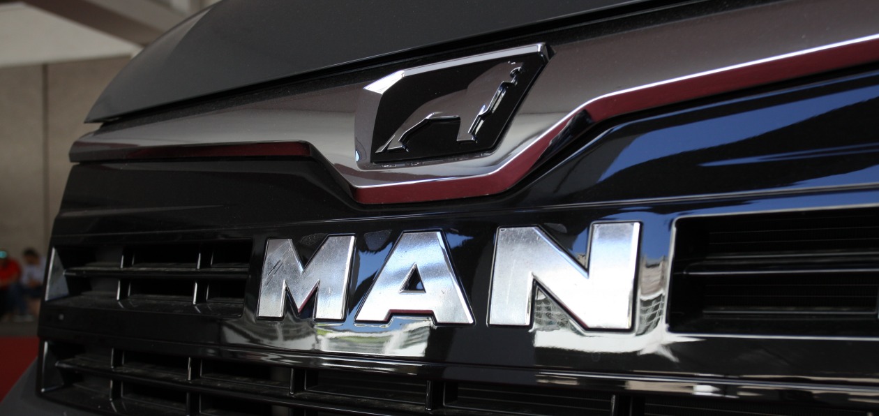 MAN превратил автобус Neoplan в школу на колесах