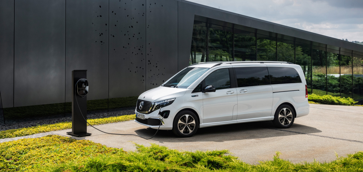 Mercedes-Benz показал серийный электрический вэн EQV