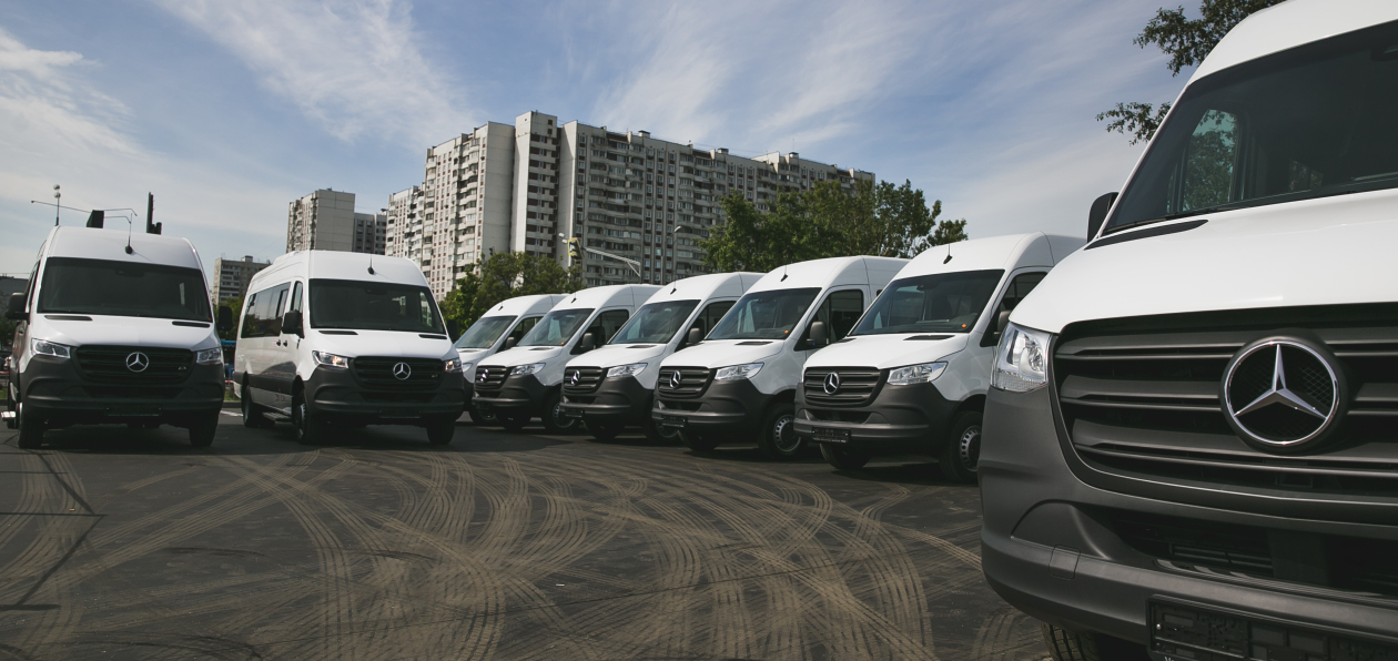 Mercedes предоставил в лизинг 30 микроавтобусов Sprinter