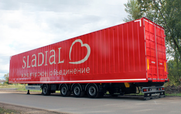 «Meusburger Новтрак» выпустил четырехосный промтоварный полуприцеп