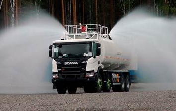 Scania и «УралСпецТранс» выпустили автоцистерну для работы в карьере