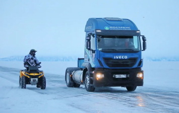 Газовый тягач Iveco установил рекорд скорости на льду