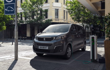 Peugeot представил электрический Traveller