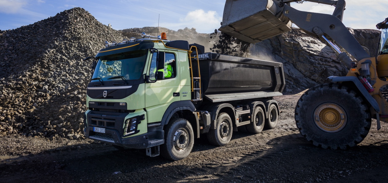 Volvo Trucks отмечает 10-летие модели FMX