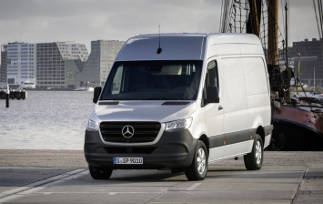 Mercedes-Benz Sprinter получил версию с пневмоподвеской