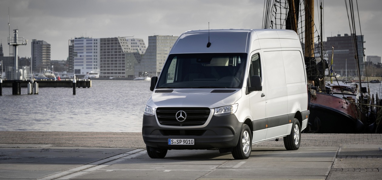 Mercedes-Benz Sprinter получил версию с пневмоподвеской