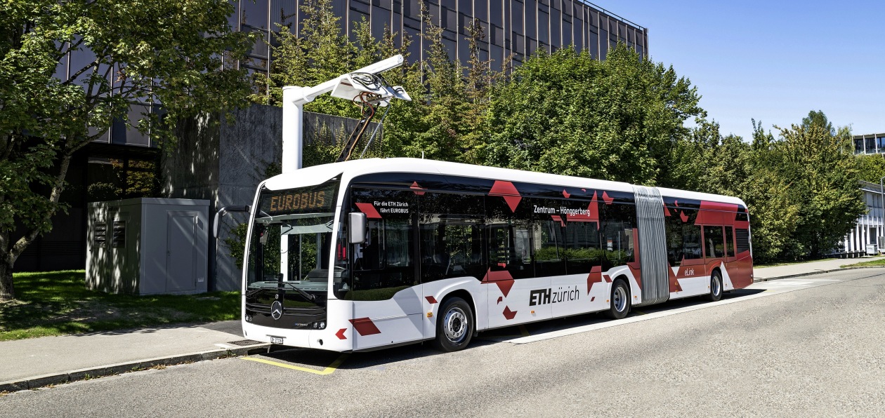 Новый сочлененный электробус Mercedes будет работать в Швейцарии