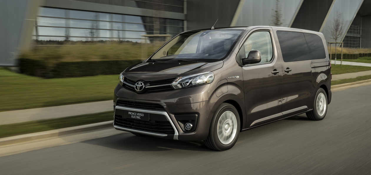 Toyota представила электровэн на базе ProAce