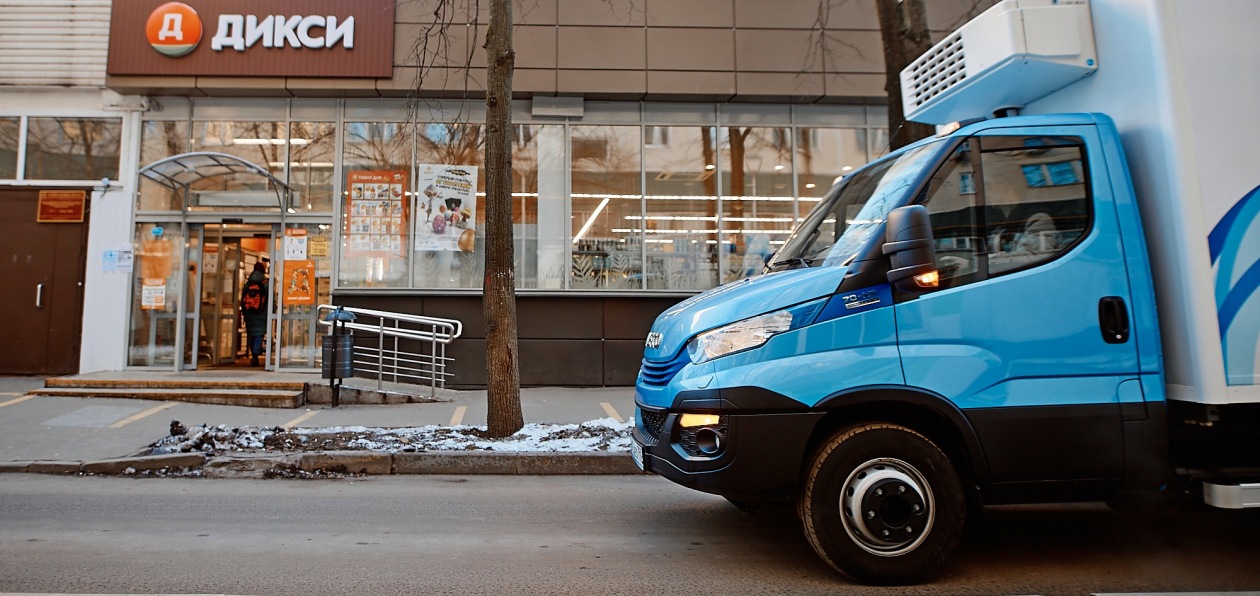«Дикси» начал тестировать газовые грузовики Iveco