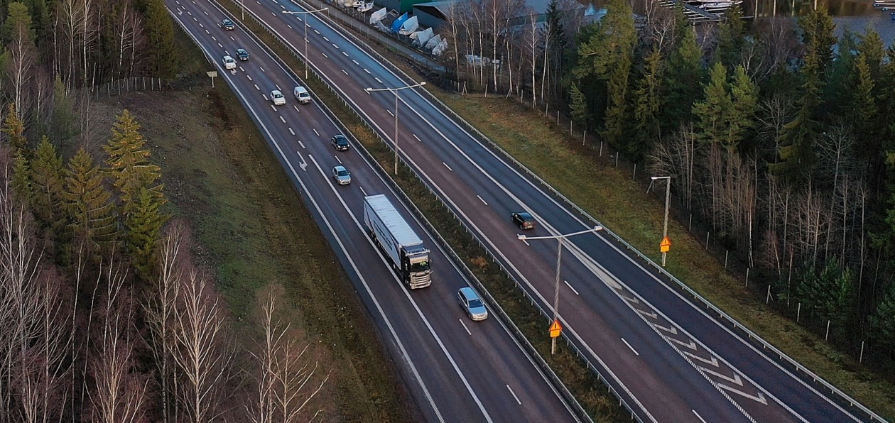 Scania начала тестировать беспилотные грузовики на автомагистралях