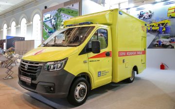 ГАЗ представил автомобили для выездной вакцинации и скорой помощи