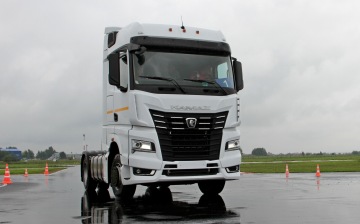 Первый проданный в Белоруссии КАМАЗ-54901 будет возить корм для скота