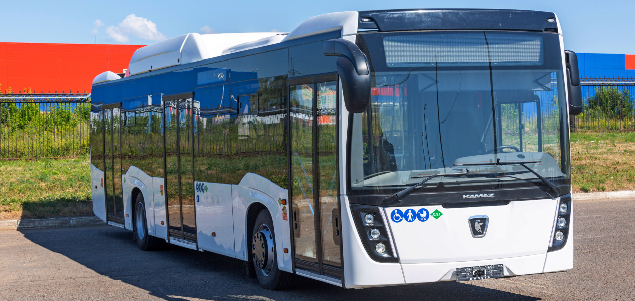 КАМАЗ поставит Санкт-Петербургу 20 газомоторных автобусов