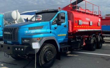 Урал представил бетономешалку и топливозаправщик на новом шасси