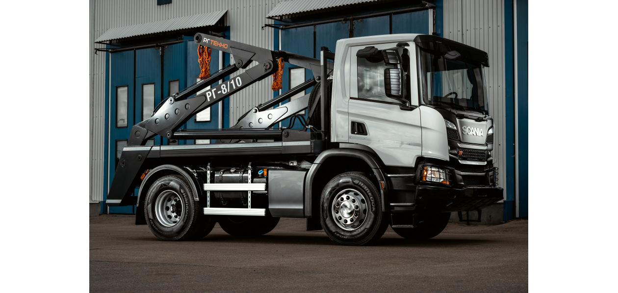 Первый импортный бункеровоз Scania передали клиенту из Сибири