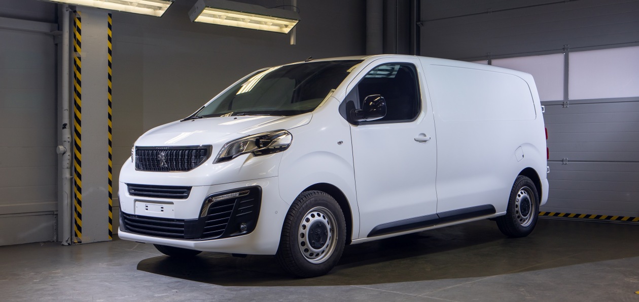 Expert – на экспорт: в Калуге собрали первые фургоны Peugeot для Западной Европы