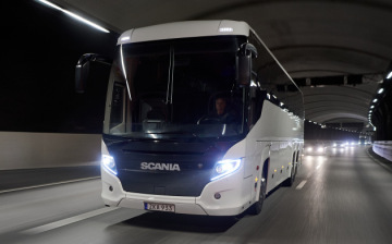 Междугородний автобус Scania Touring подвергся доработкам
