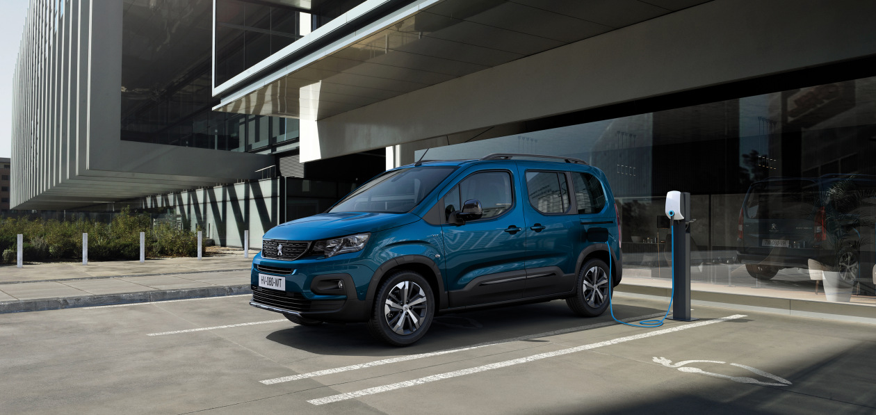 Малотоннажники Opel, Peugeot и Citroen оставили без традиционных моторов в Европе