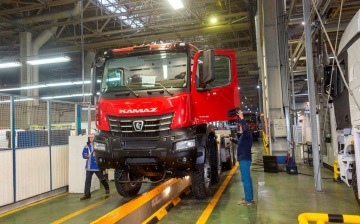 Первая партия самосвалов КАМАЗ нового поколения сошла с конвейера