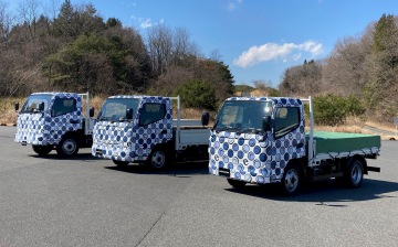 Новый грузовик Mitsubishi Fuso eCanter представили в камуфляже