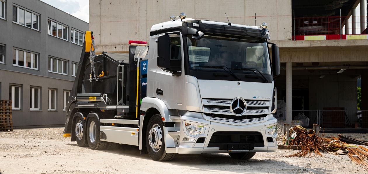 Электрические грузовики Mercedes-Benz получат «валы отбора мощности» ZF