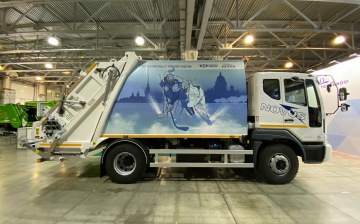 Новый мусоровоз на шасси Daewoo Novus представили в Москве