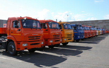 Продажи грузовиков в России увеличились в два раза