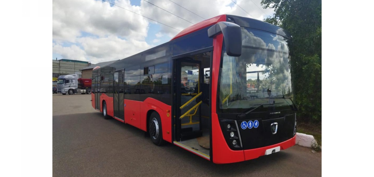 Автобусы НЕФАЗ вышли на маршруты «Аэроэкспресса»