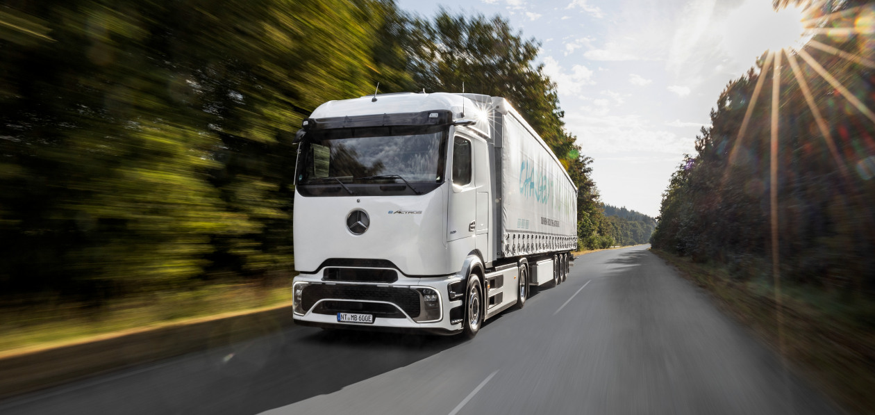 Mercedes представил серийный электротягач eActros 600