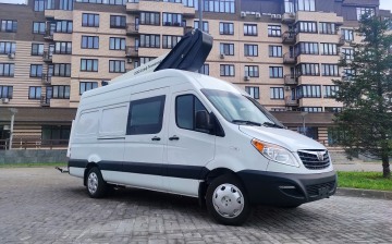 «Соллерс» показал автовышку на базе вэна Atlant