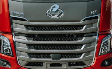 В Россию едут седельные тягачи Chenglong