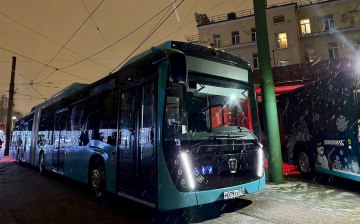 «КАМАЗ» протестирует новый автобус-гармошку в Санкт-Петербурге