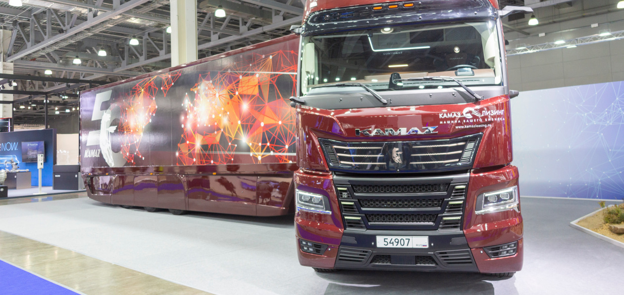 На трассе М-11 будут курсировать 43 беспилотных грузовика