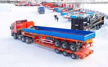 «Политранс» представил два трехосных полуприцепа