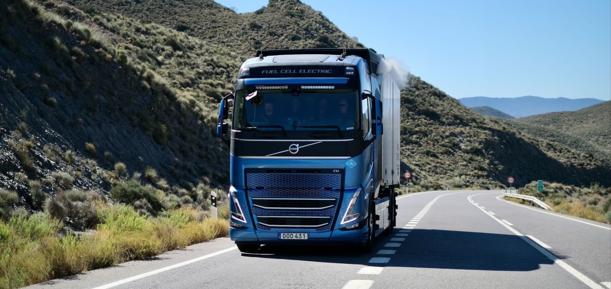 Volvo будет выпускать водородные грузовики