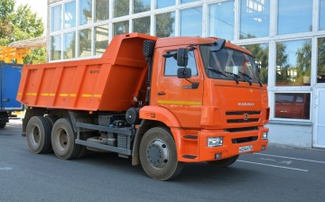 Продажи подержанных грузовиков упали на 4%