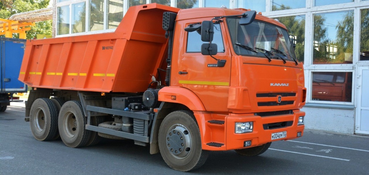 Продажи подержанных грузовиков упали на 4%