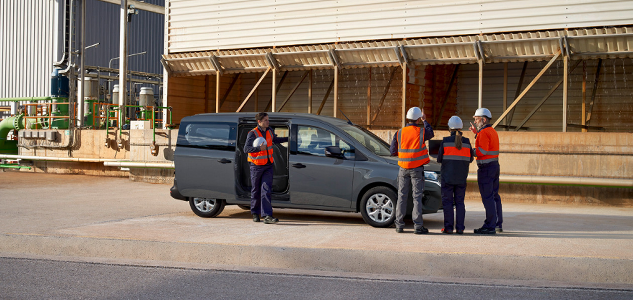 Nissan представил грузопассажирскую версию вэна Townstar