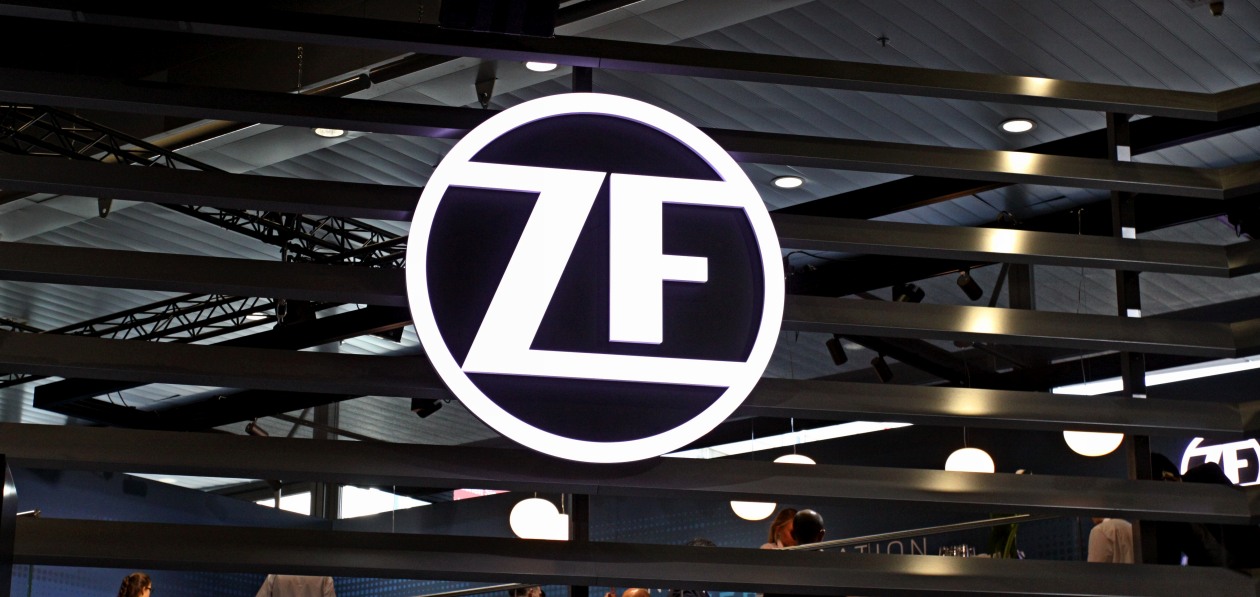 Новый электрогрузовик Ford получит систему электропривода ZF