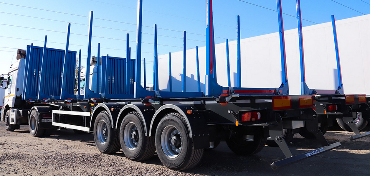 «Тонар» показал обновленный полуприцеп-сортиментовоз