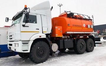 «РИАТ» поставил в Югру автотопливозаправщик на шасси КАМАЗ