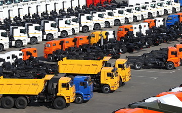 Продажи новых грузовиков в августе рухнули на 56%