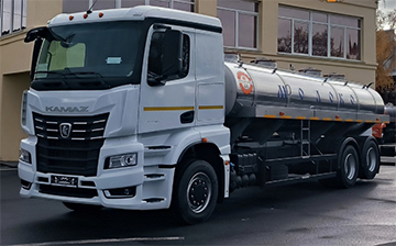 В России представили новый молоковоз на шасси КАМАЗа
