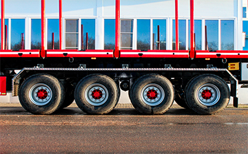 Отгрузки российских полуприцепов упали на более чем 50%