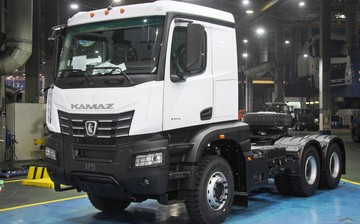 КАМАЗ выпустил новый седельный тягач