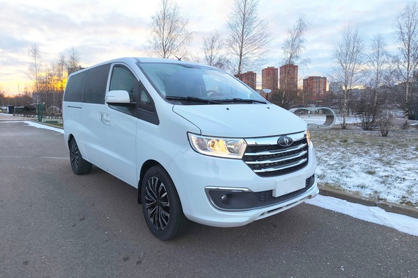 Sollers назвал цену пассажирского SF1